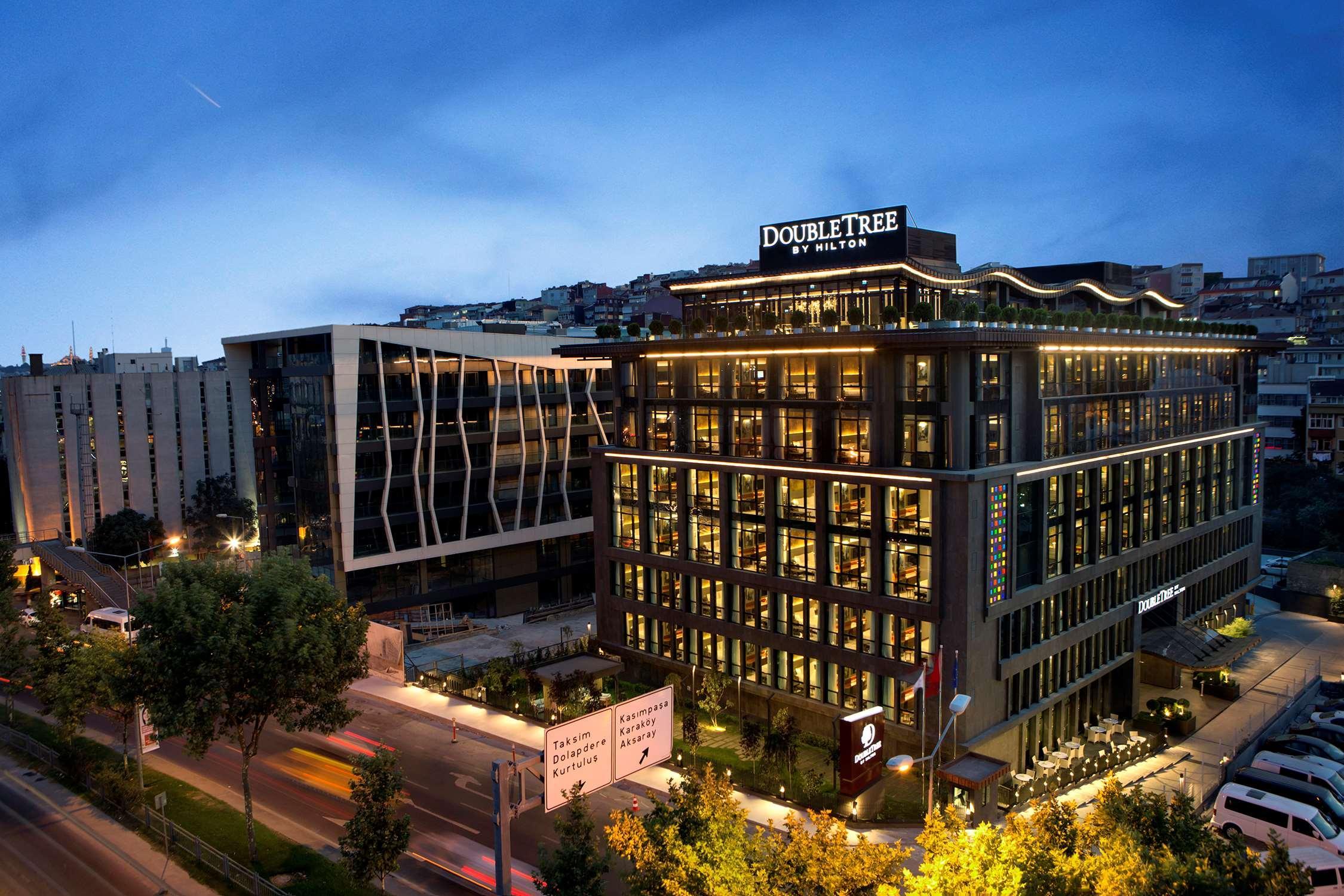 Doubletree By Hilton Istanbul - Piyalepasa Hotel Ngoại thất bức ảnh DoubleTree by Hilton Athens