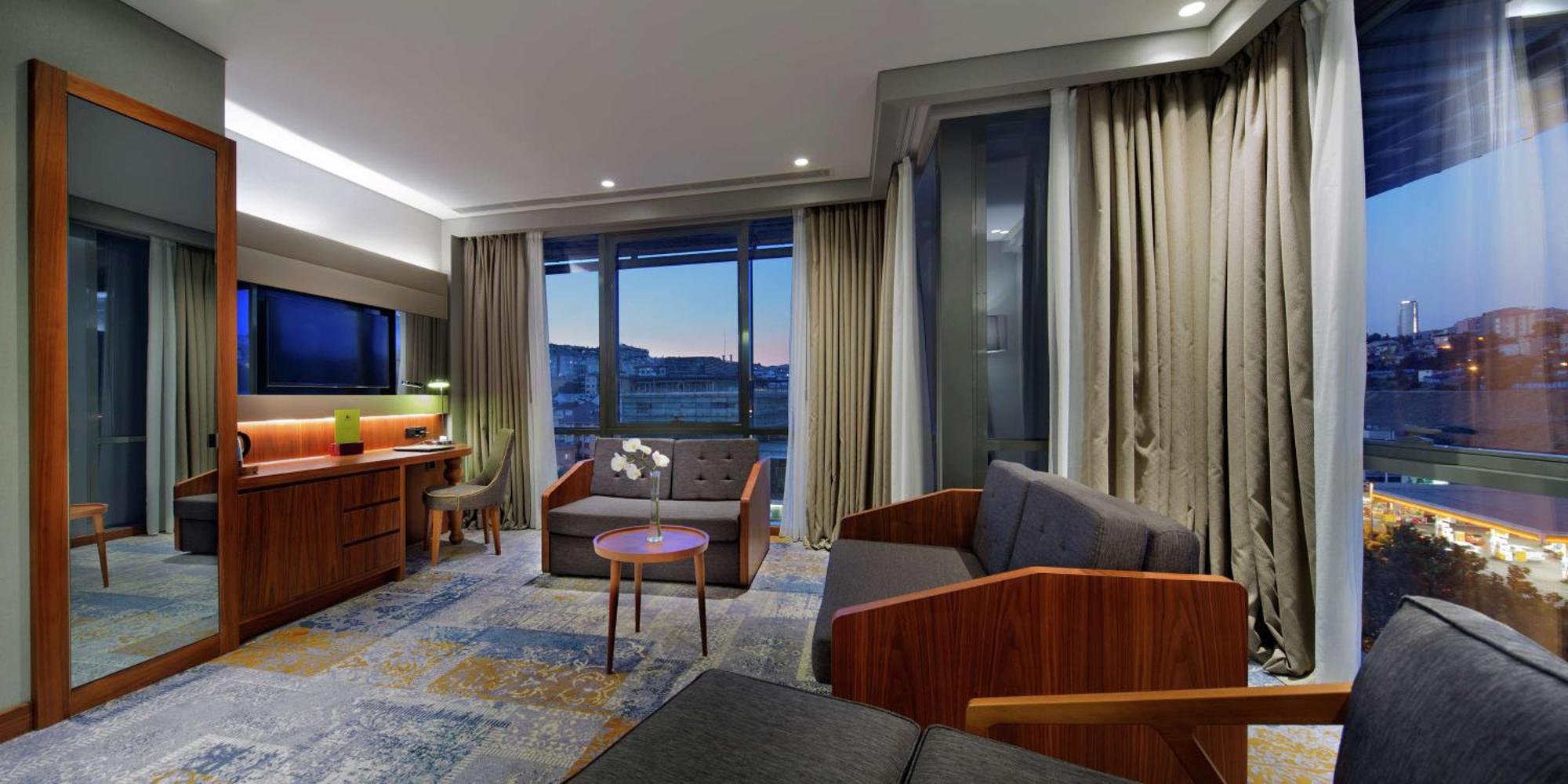 Doubletree By Hilton Istanbul - Piyalepasa Hotel Ngoại thất bức ảnh